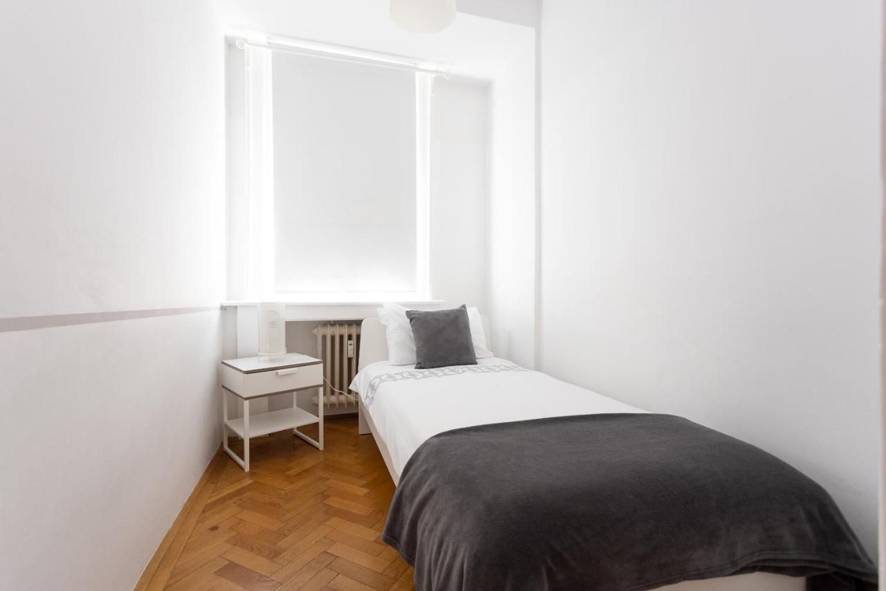 Balcony Oasis Operastreet Apartment เวียนนา ภายนอก รูปภาพ